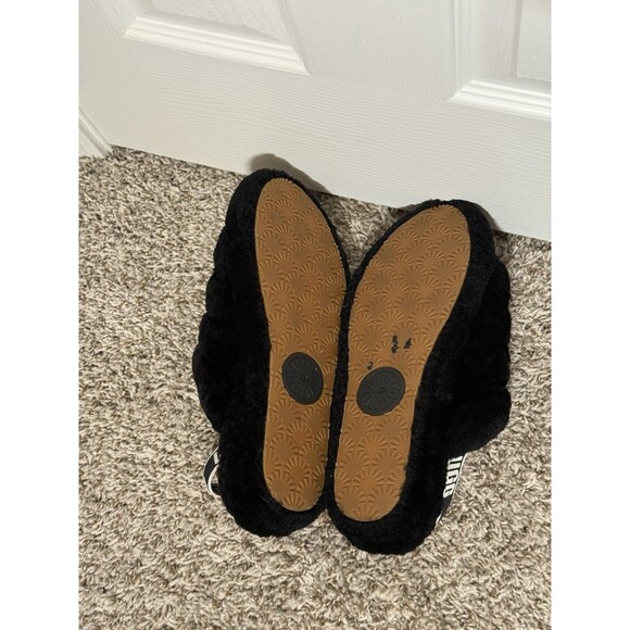 UGG Women's Fluff Yeah Slide Slippers, Black,(12 US) (UK 10) (EU 43) (JAPAN 29). - Picture 3 of 12